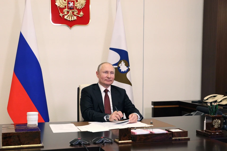 Владимир Путин сообщил, что экономика России постепенно восстанавливается после пандемии