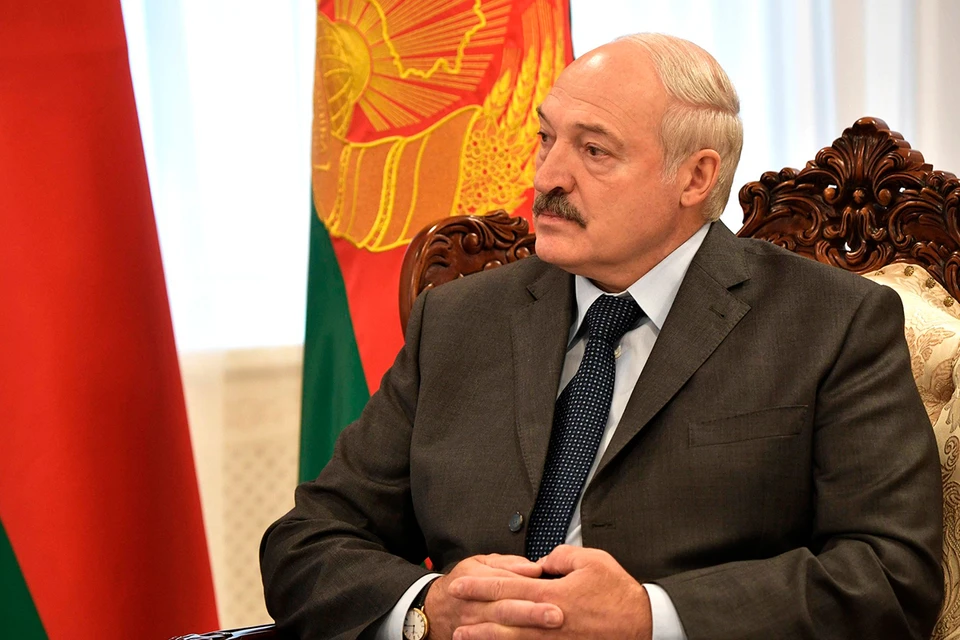 Лукашенко привез в Россию на переговоры таинственный черный кейс.