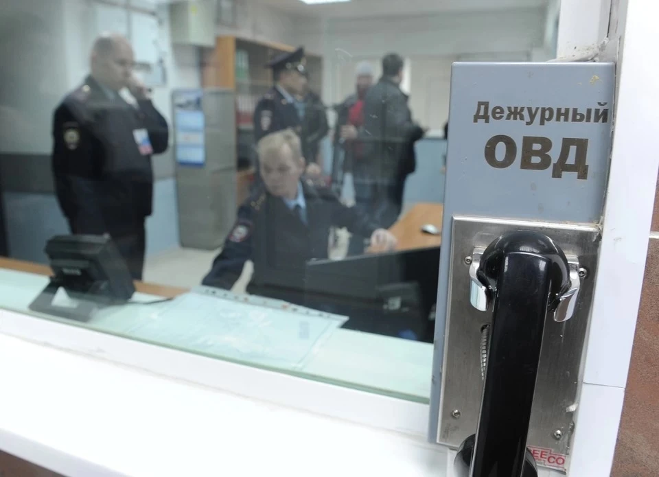 Следователи и полицейские провели следственно-оперативные мероприятия, установили личность подозреваемого, который в данный момент задержан.