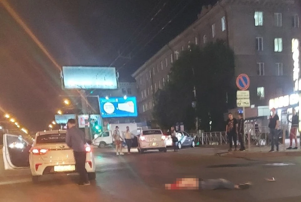 В Новосибирске иномарка сбила мужчину. Фото: Инцидент Новосибирск