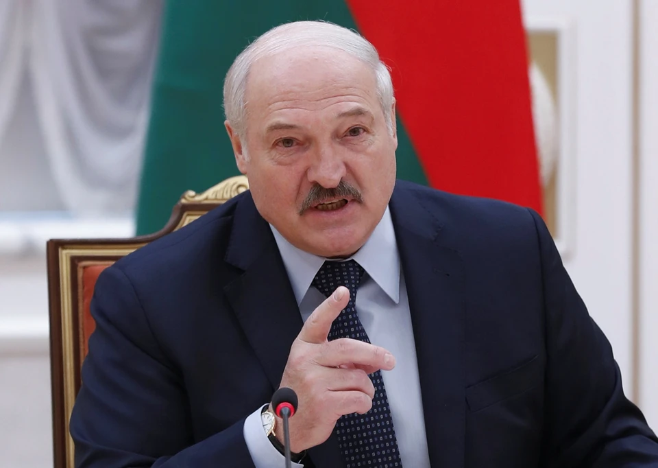 Александр Лукашенко поручил начать производство собственного стрелкового оружия на случай конфликта