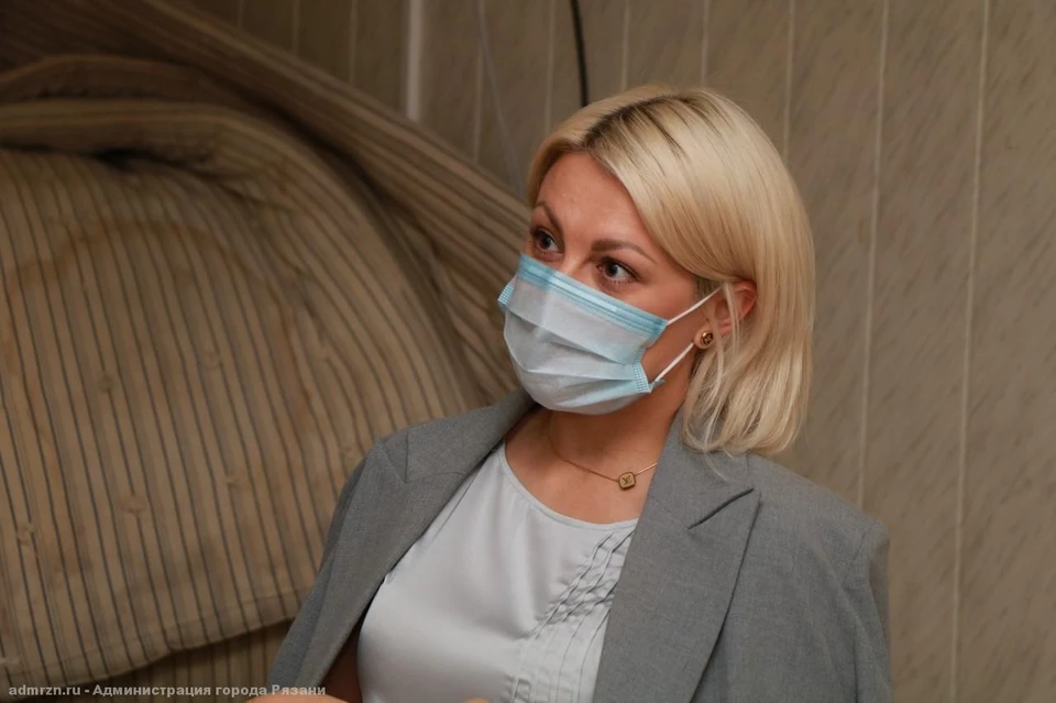 «Не переживайте вы так»: Ирина Хабарова объяснила появление матрасов в кадре фотографа мэрии.