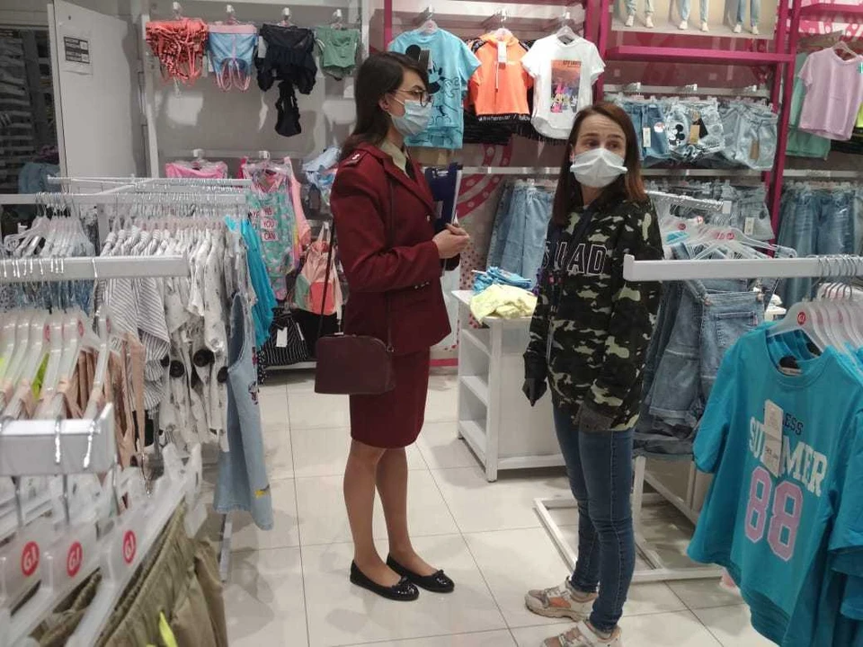 В магазинах Твери проверяют соблюдение масочного режима Фото: ПТО