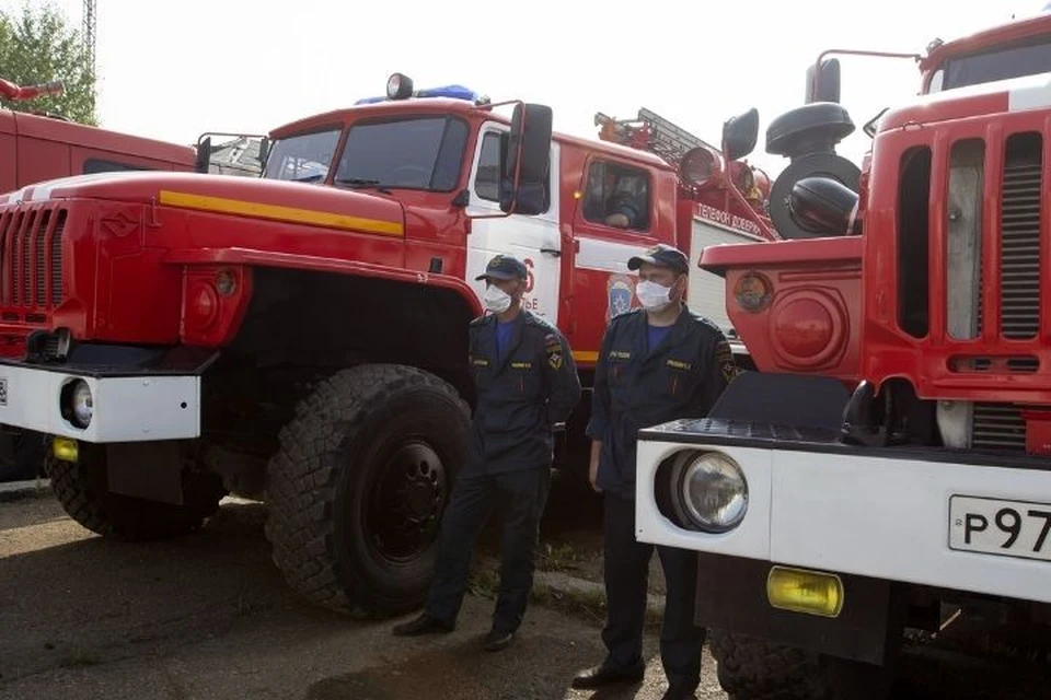 На месте происшествия противопожарные службы устранили возгорание площадью 500 квадратных метров