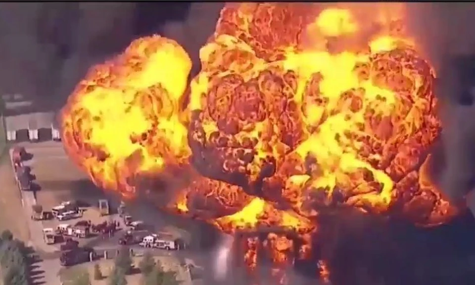 В США горит нефтеперерабатывающий завод: власти эвакуировали 8 тысяч человек