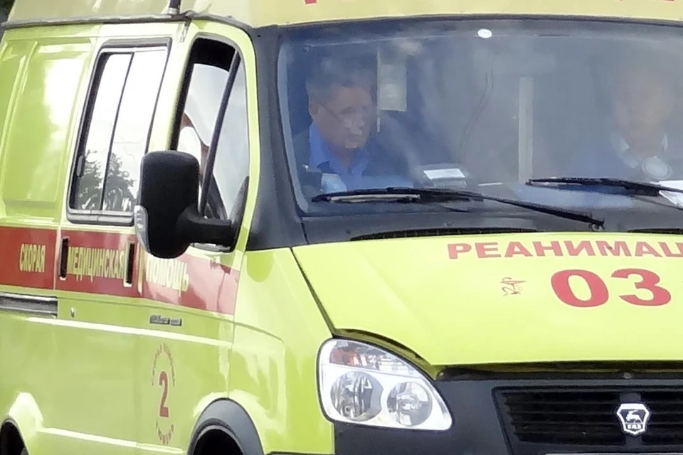 В Тюмени мальчика, упавшего с четвертого этажа, перевели из реанимации.