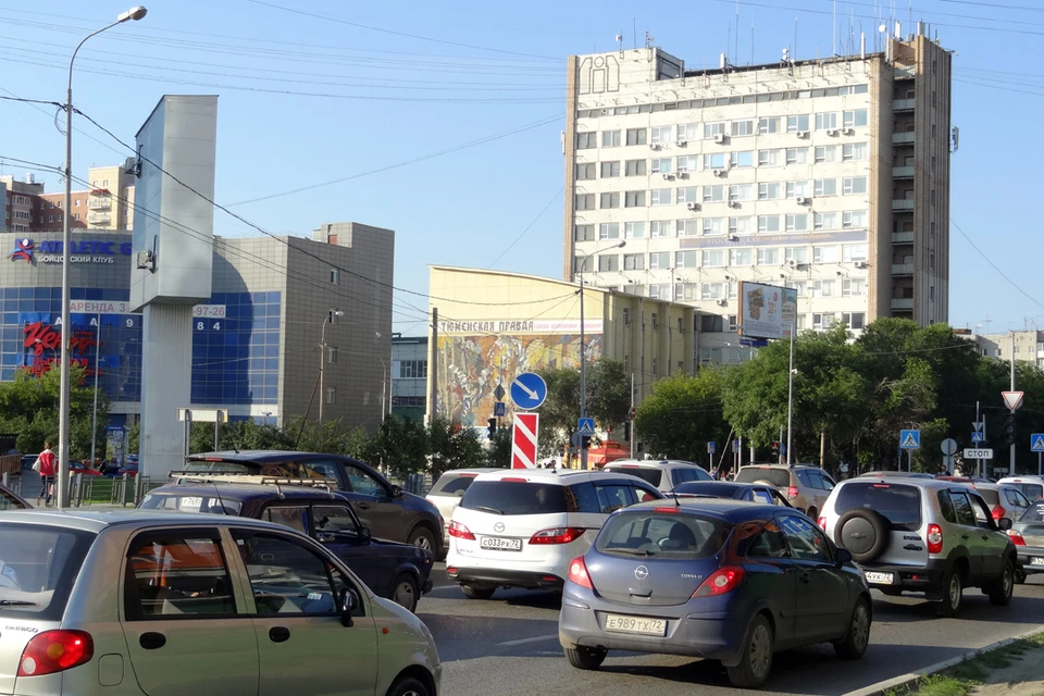 В Тюмени осудили таксиста, который не обучался в автошколе.