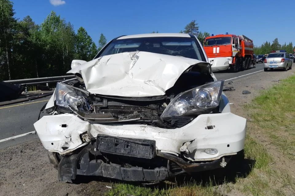Водитель Nissan выехал на полосу для встречного движения. Фото: ГИБДД по Мурманской области