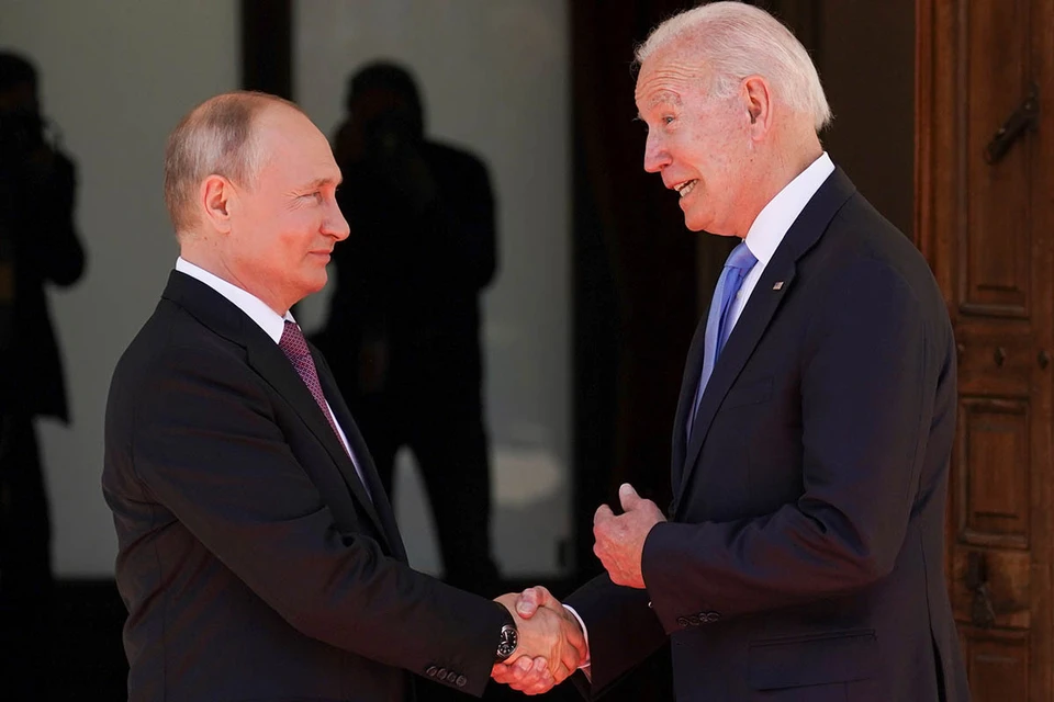 Переговоры Путина и Байдена в узком составе завершились
