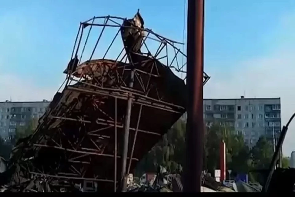 В МЧС объяснили, почему новосибирцы вновь увидели дым на взорвавшейся заправке. Фото: стоп-кадр // СК РФ по НСО.