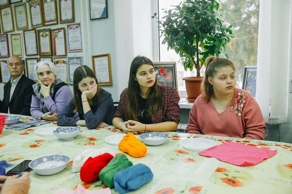 Фонд выделил. Юлия Цыганова фонд АТР АЭС. Фонд АТР АЭС подарки.