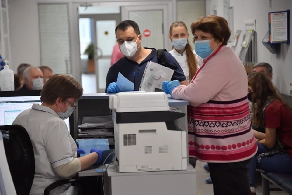 Заболеваемость коронавирусом в регионе остается на высоком уровне.