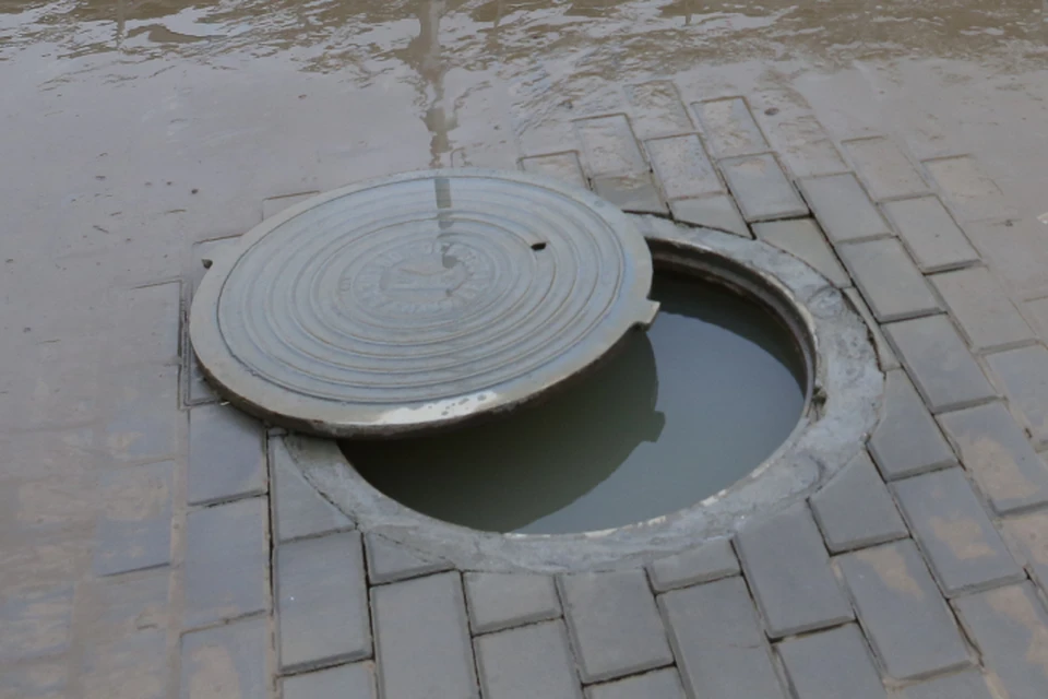 Из-за аварии Ганино чуть не затопило сточными водами.