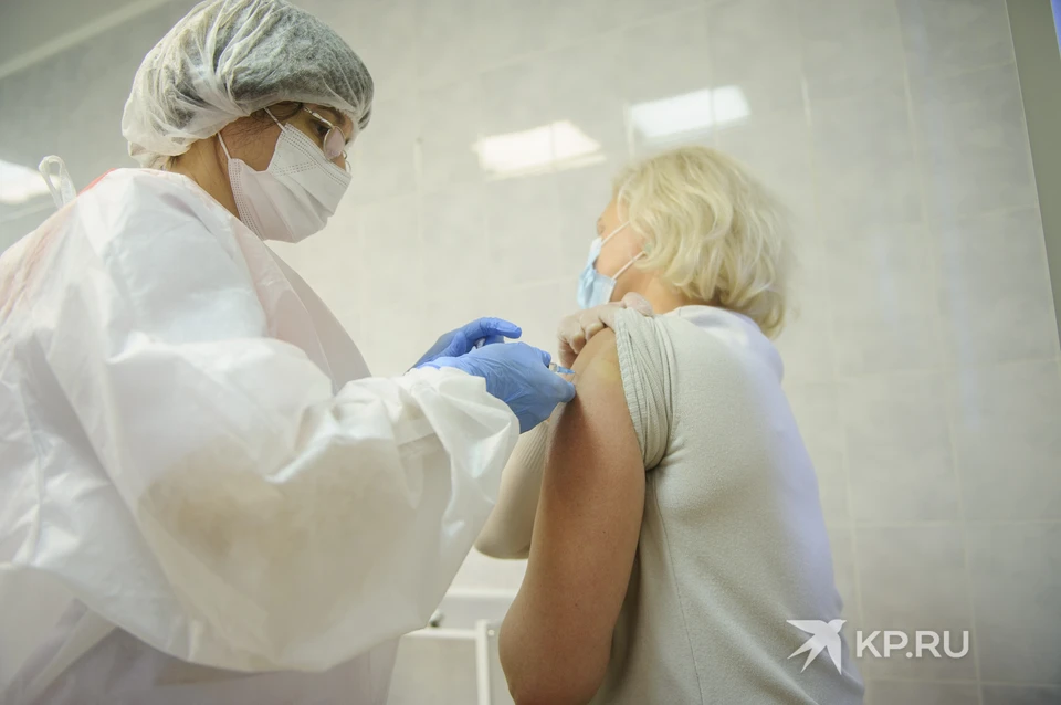 Обязательную вакцинацию в Свердловской области пока не ввели