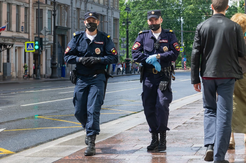 В Ленобласти насильник напал на девушку в лифте