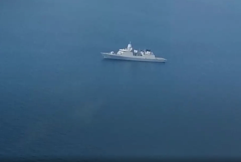 Видео инцидента с фрегатом Evertsen ВМС Нидерландов в Черном море показало Минобороны . Фото: кадр из видео