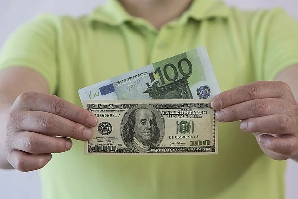 Аналитик спрогнозировал курс доллара на второе полугодие 2021 года