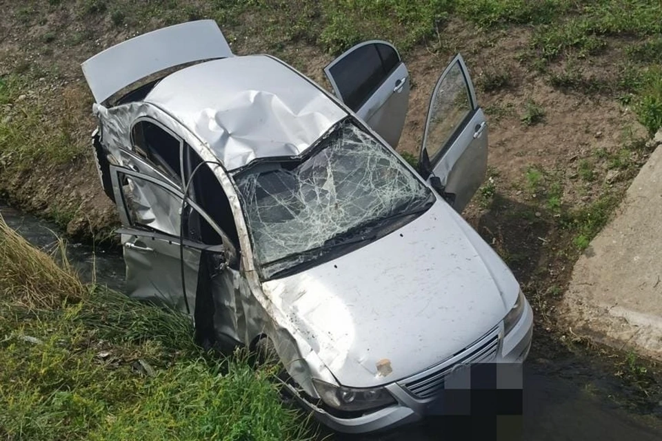 Большая скорость помешала пройти поворот безопасно. Фото: МВД по СК