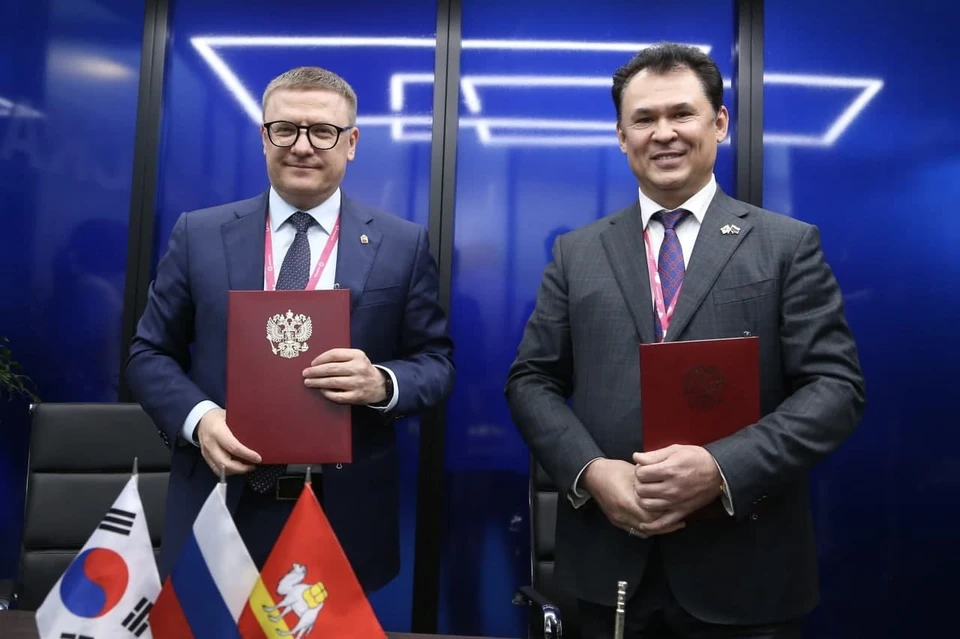 Большой перечень мероприятий на «Иннопроме-2021» подписали губернатор Челябинской области Алексея Текслера и почетный консул Республики Корея в Тюмени Игорь Самкаев. Фото: gubernator74.ru