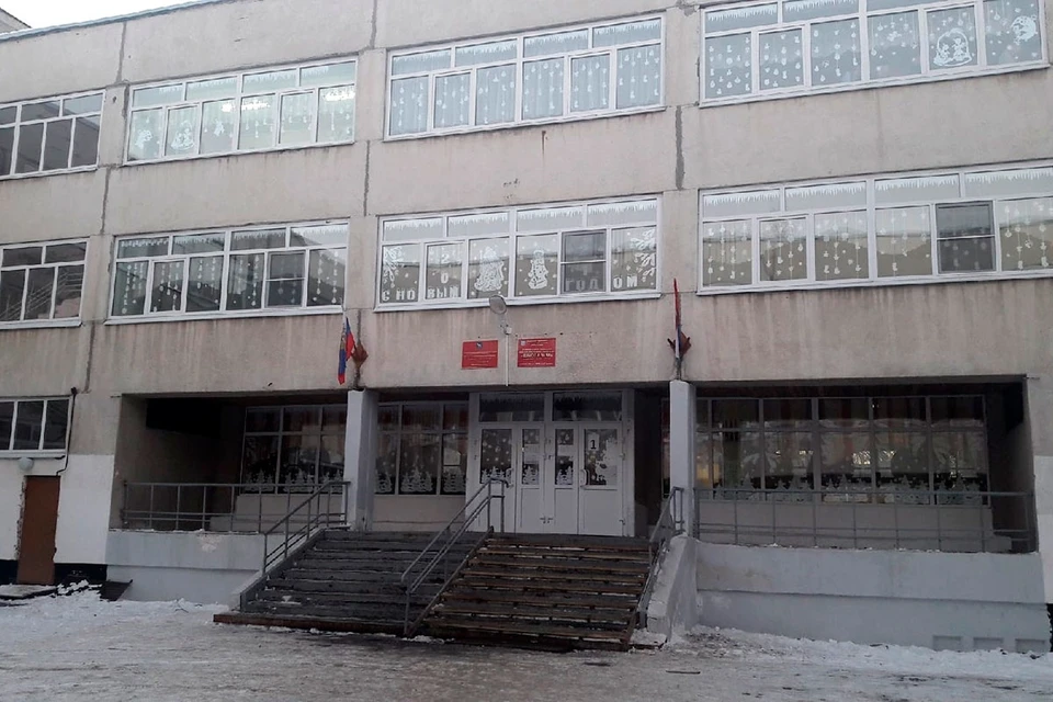 В школе №90 уже сегодня напряженная ситуация с местами для первоклассников. Фото: Яндекс.Карты