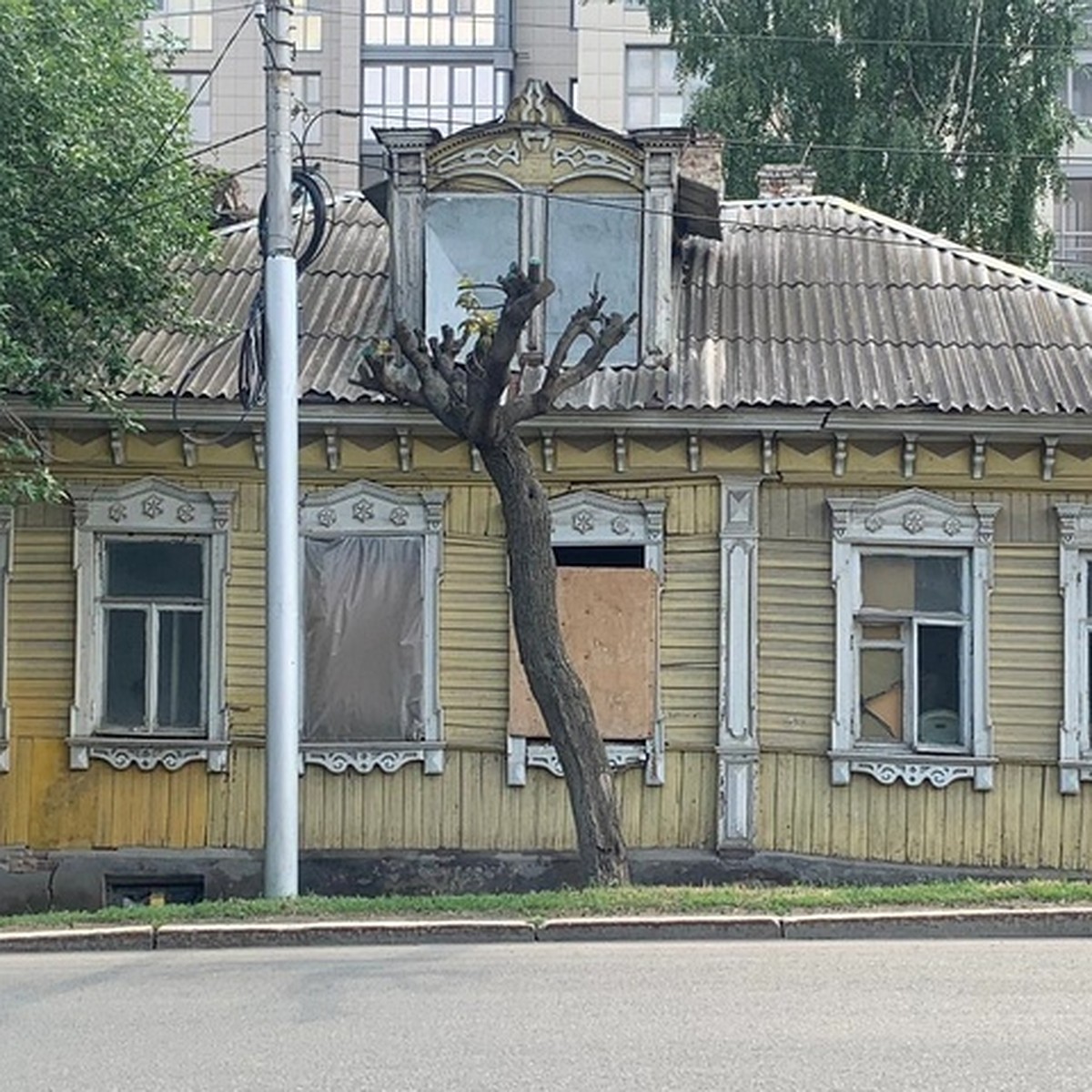 Варварство и равнодушие!»: уфимская улица Октябрьской Революции оказалась  под угрозой разрушения - KP.RU