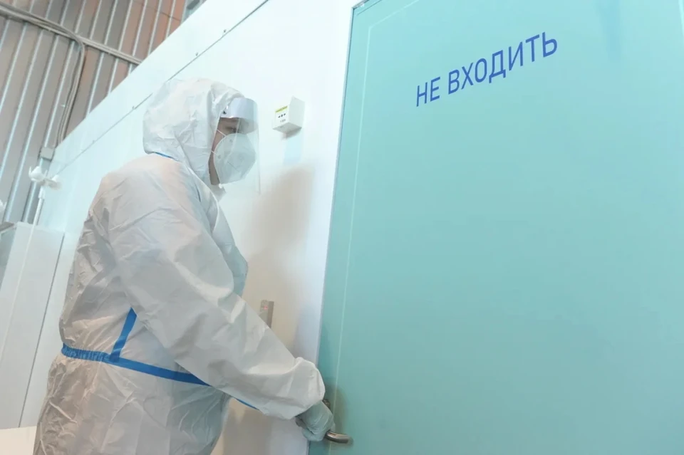 В Комздраве Петербурга рассказали о преодолении пика третьей волны пандемии коронавируса.