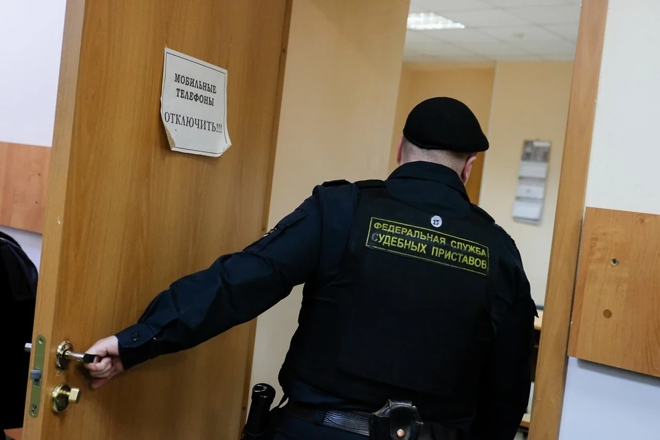 Сибиряка, не платившего алименты своему ребенку, приговорили к обязательным работам.