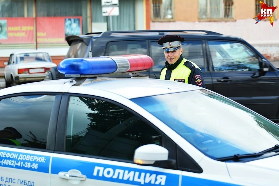 Госавтоинспекторы продолжают проверку автобусов