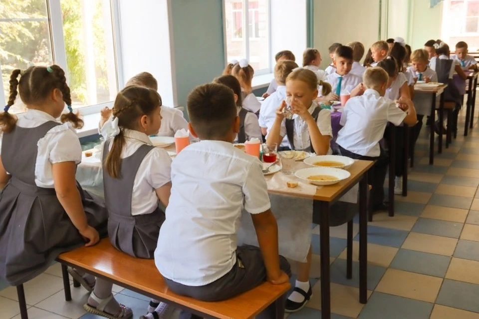 В Астраханской области учащиеся младших классов будут получать бесплатное горячее питание