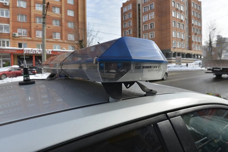 Под Тулой КамАЗ смял сразу четыре автомобиля