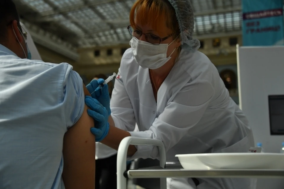 Медсестра запугивала пациентов смертью после прививки от COVID в Нижнем Новгороде
