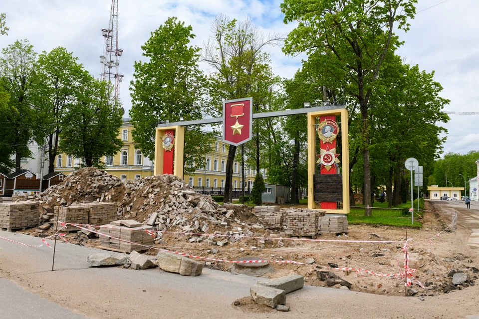 Сквер Клименко в Смоленске отремонтировали наполовину. Фото: администрация Смоленска.