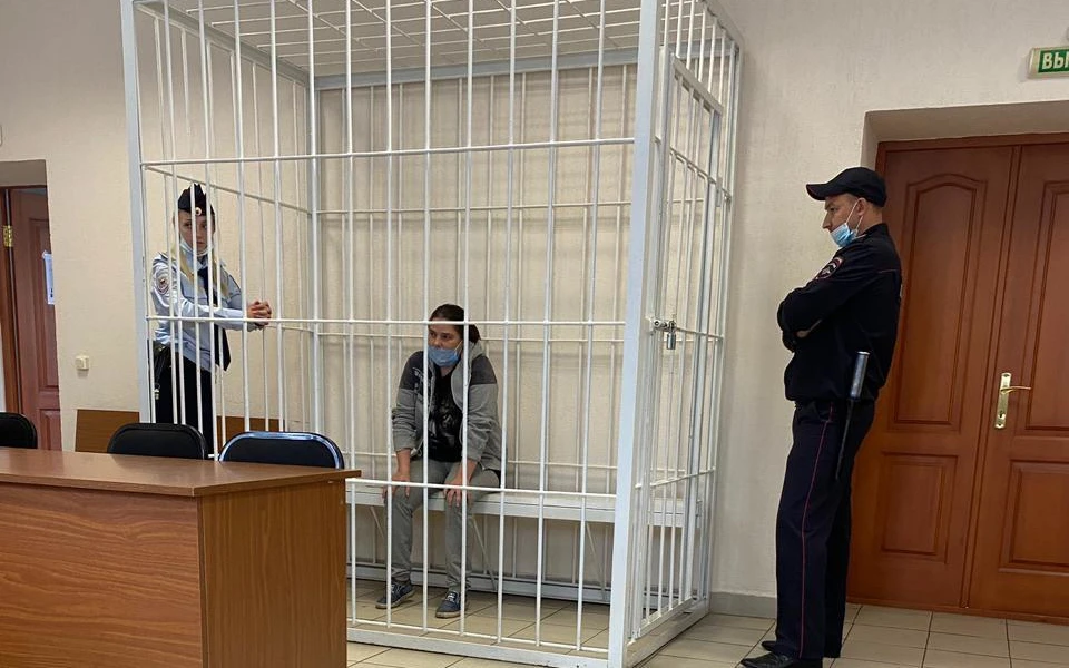 Агрессивную жительницу Омска задержали. Фото: СУ СК России по Омской области