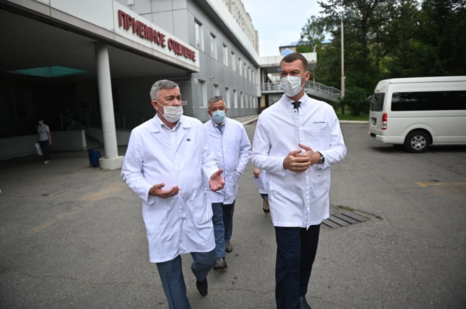 Михаил Дегтярев оценил потенциал Первой краевой больницы в Хабаровске.