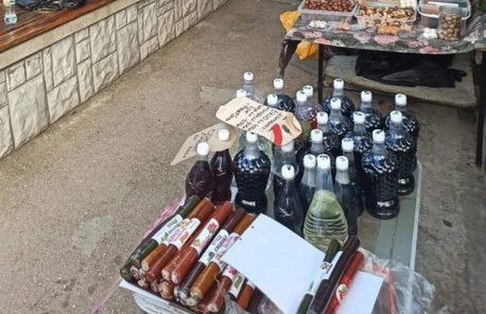 Ежегодно от отравлений спиртными контрафактными напитками умирают тысячи человек. Фото: пресс-служба МВД по РК