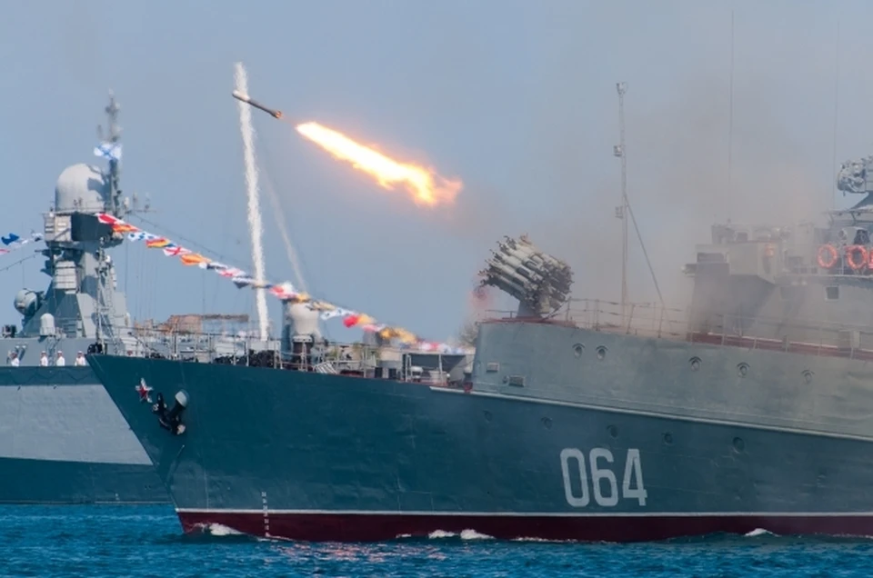 Читатели китайского сайта восхитились парадом ВМФ России