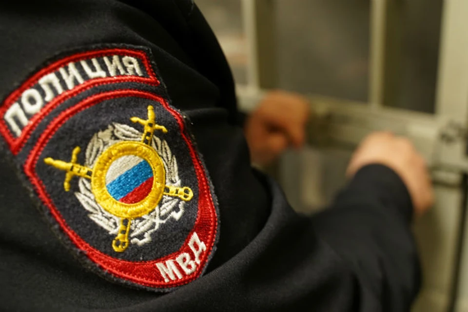 Высокопоставленного полицейского из Бурятии задержали за взятку