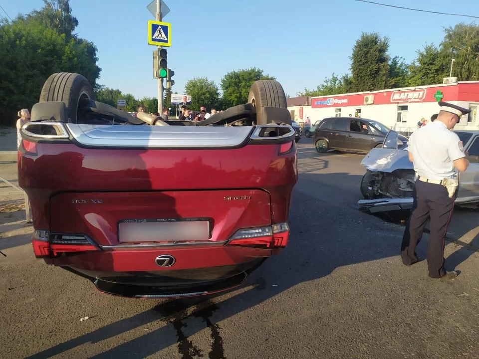 В Михайлове «четырнадцатая» перевернула Lexus. Фото: УГИБДД по Рязанской области.