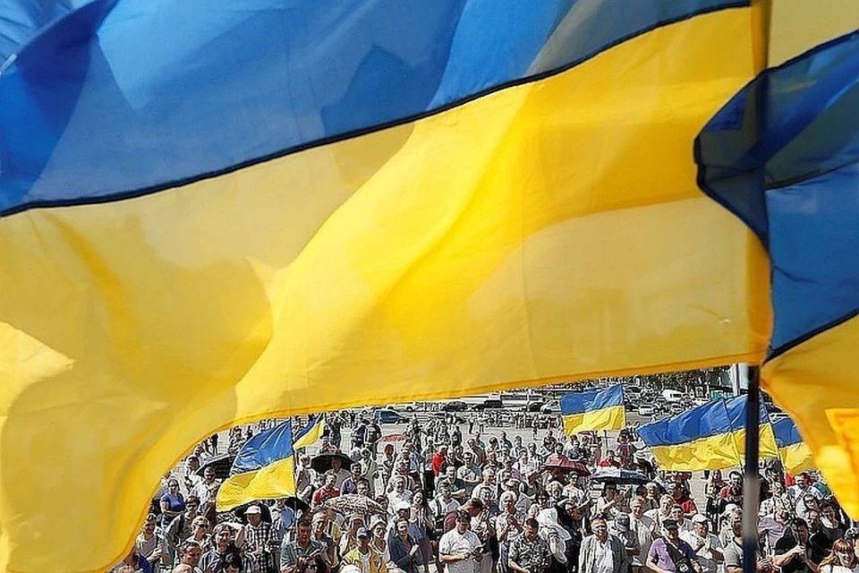 На Украине средняя зарплата впервые превысила 500 долларов