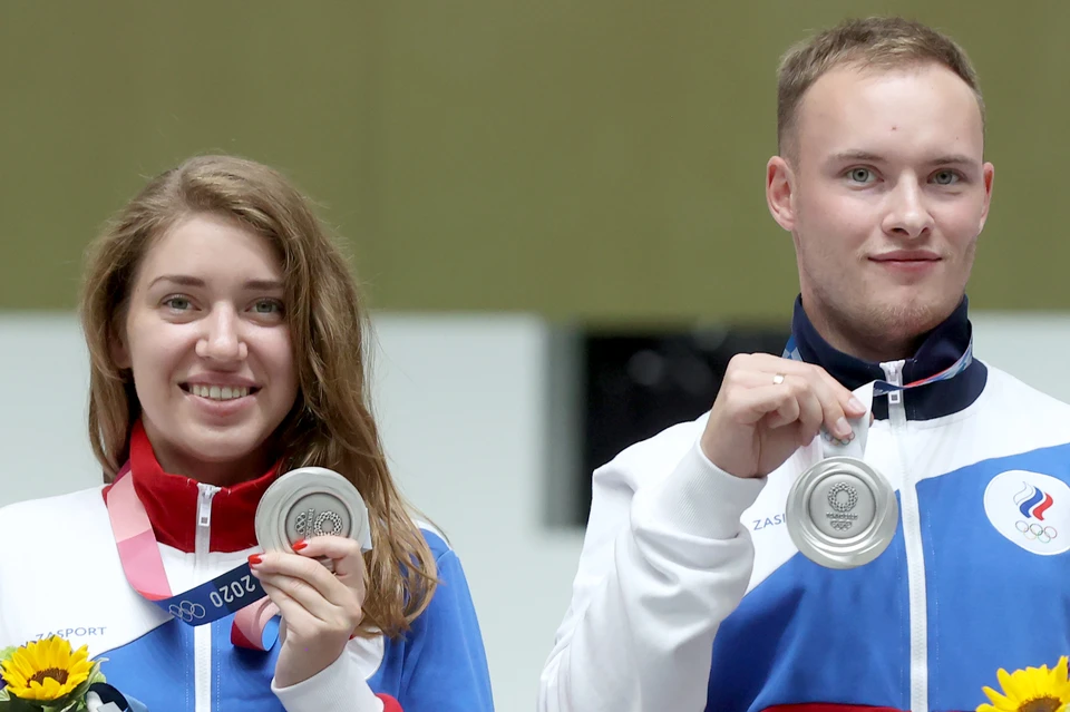Виталина Бацарашкина и Артем Черноусов (ОКР) - серебряные медали. Фото: Станислав Красильников/ТАСС