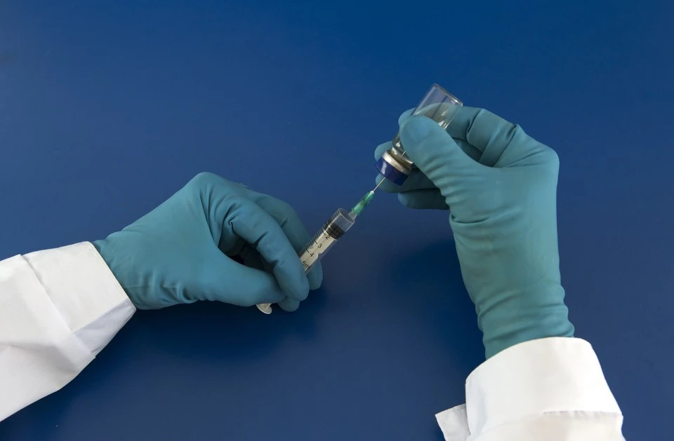Pfizer и Moderna повысили цены на вакцины от коронавируса для ЕС