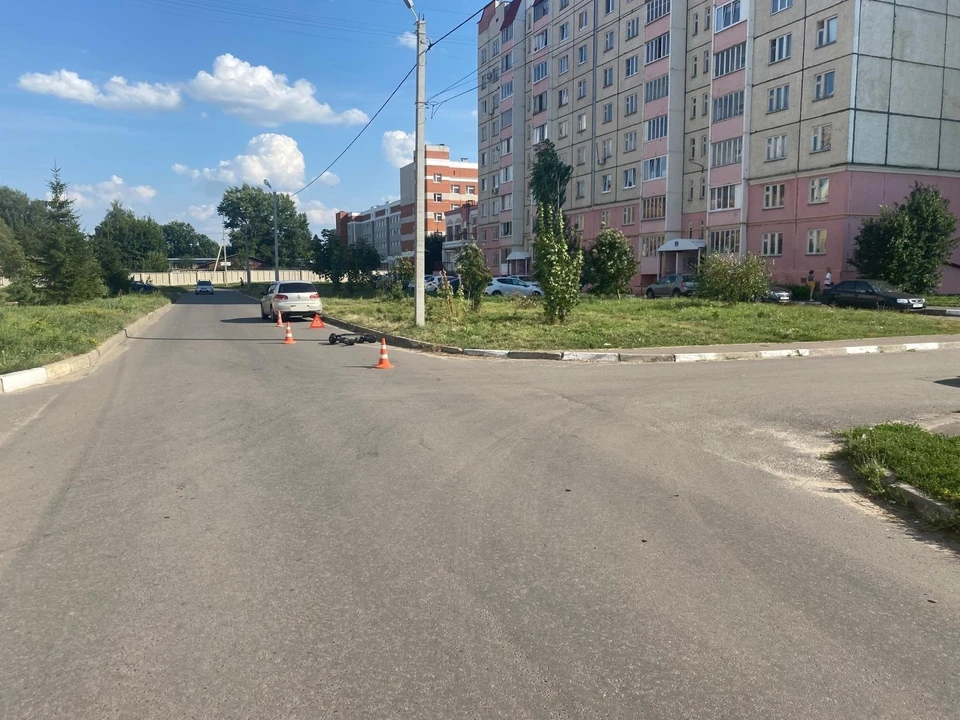 В Орле 13-летний мальчик на электро-самокате попал под машину. Фото Госавтоинспекции по Орловской области