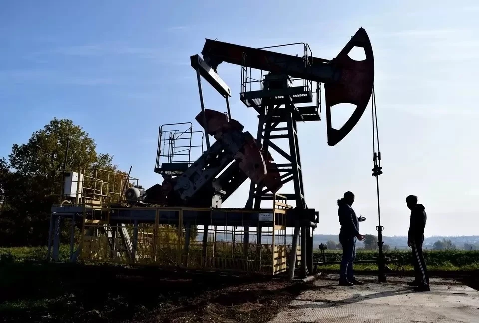 Экономист объяснил снижение цен на нефть на торгах