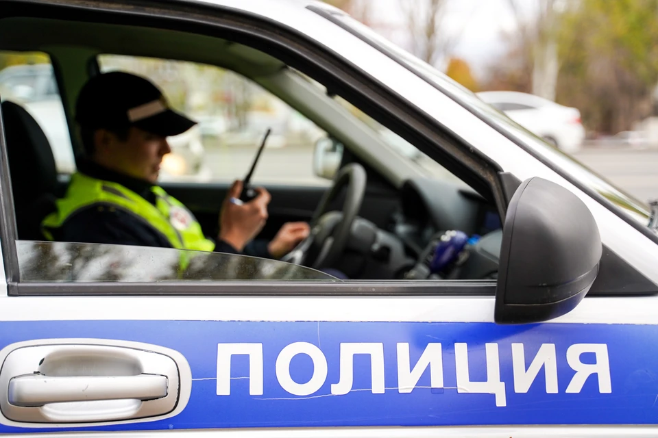 В полицию поступило сообщение об обнаружении тела женщины в лесном массиве рядом с поселком Лунево.