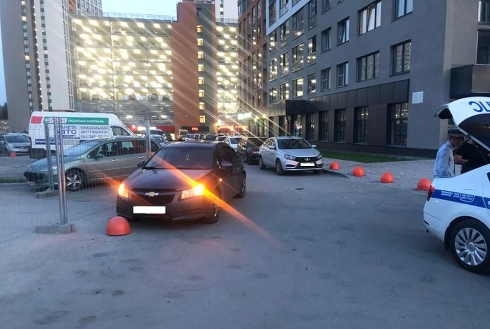 Водитель самоката при выезде на проезжую часть не уступил дорогу машине. Фото: отделение пропаганды ОГИБДД УМВД России по городу