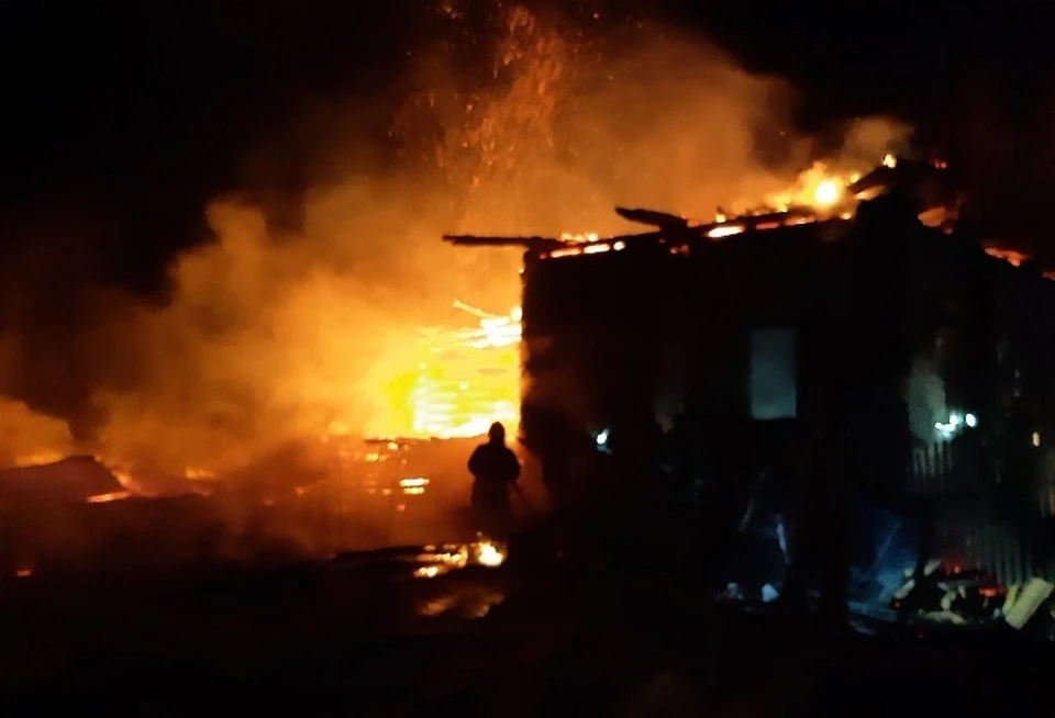 Мужчина поджог дом своей бывшей, но его поймали.
