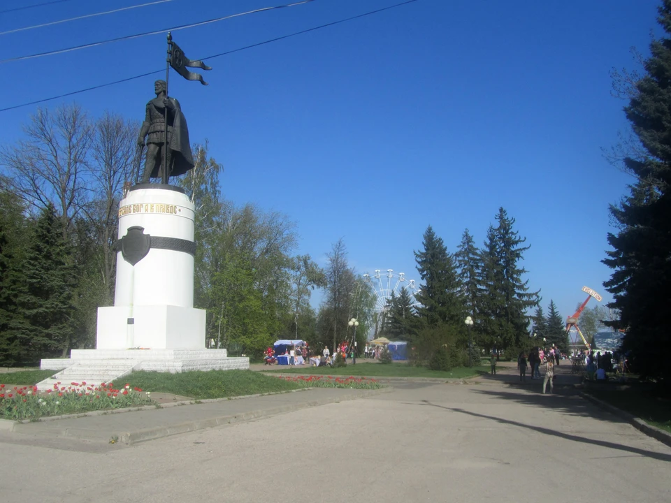 Секс в парке на лавочке