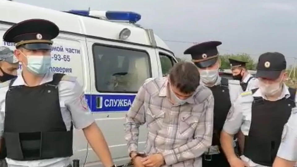 Во время следственного эксперимента мужчина указал, куда выбросил нож