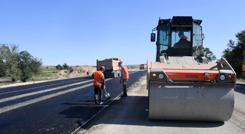 В Казахстане полным ходом идет масштабная реконструкция и строительство автомобильных дорог.