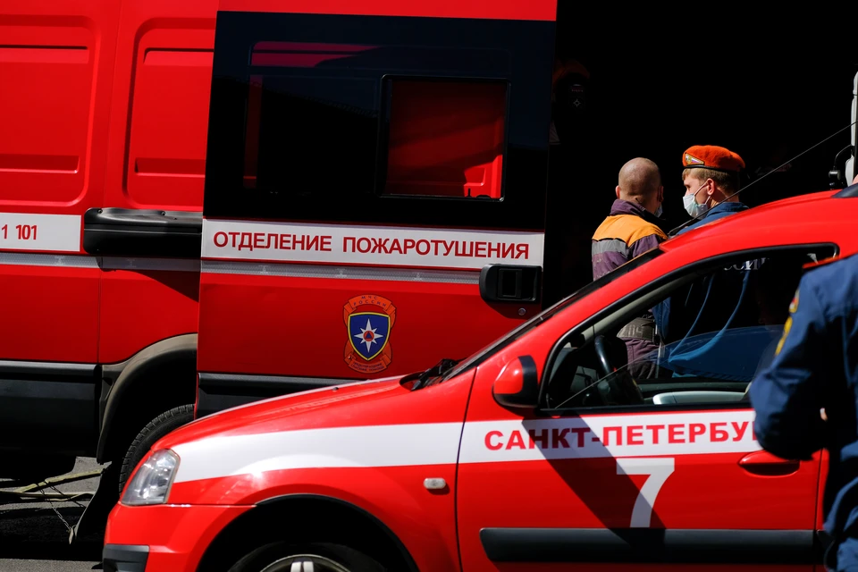 Человек пострадал при ЧП на заводе в Петербурге.